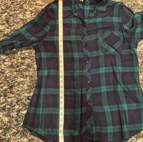 Beachlunchlounge Casual Cabincore medium plaid button down long sleeve shirt - Picture 7 of 8